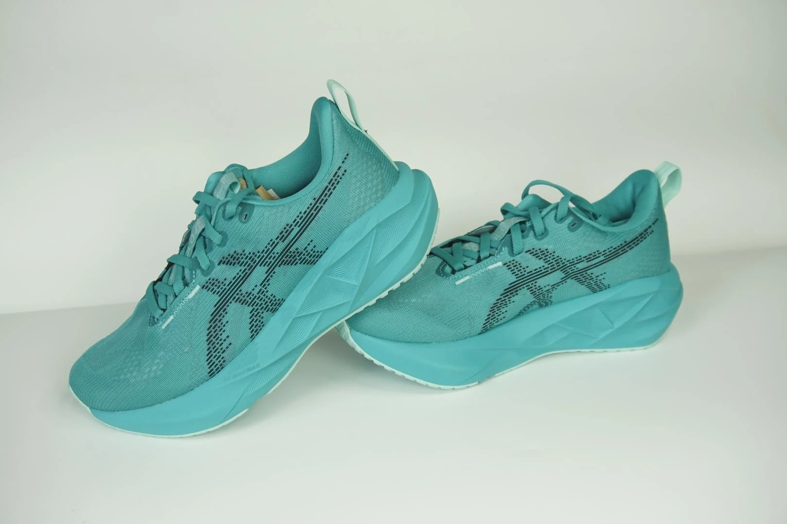 Giày chạy bộ nữ Asics Novablast 5 1012B765-401